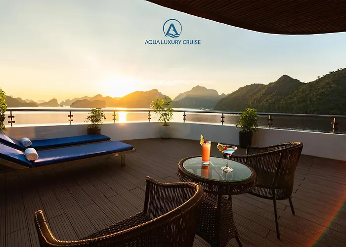Aqua Lux Lan Ha Bay Cruise