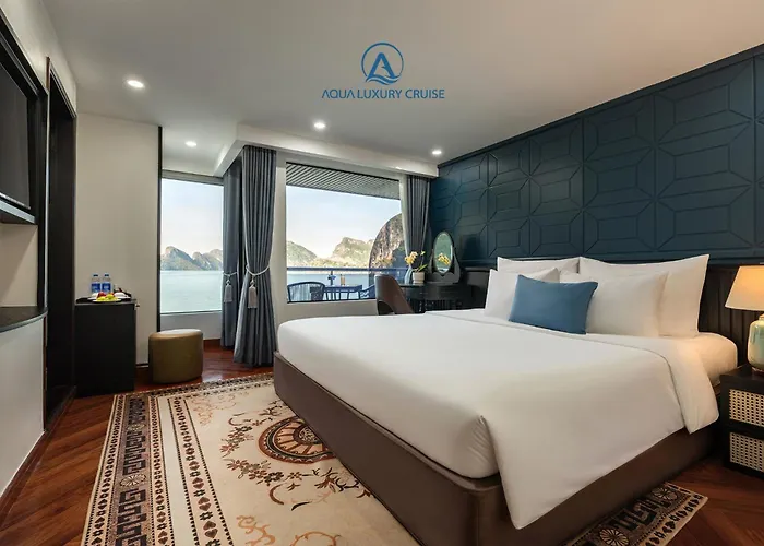 Botel Aqua Lux Lan Ha Bay Cruise