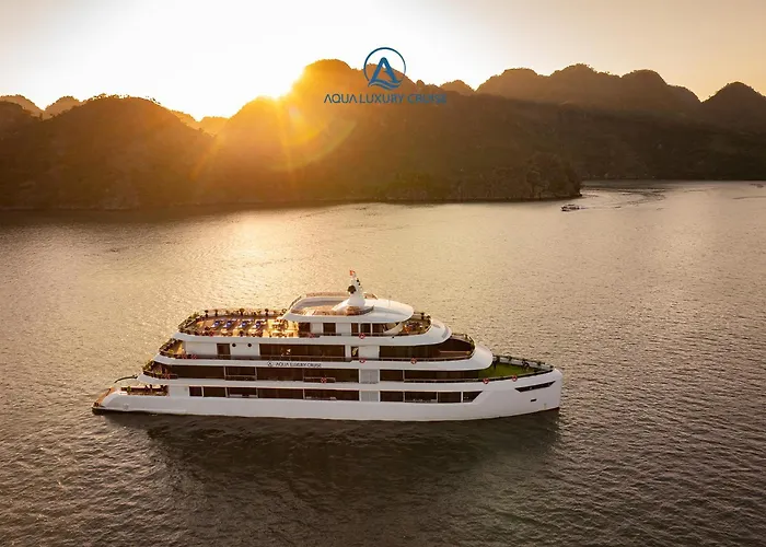 Aqua Lux Lan Ha Bay Cruise 5*